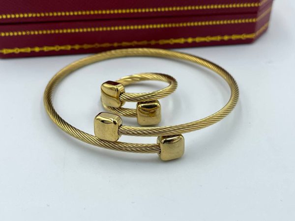 ست دستبند و انگشتر سیمی طلایی