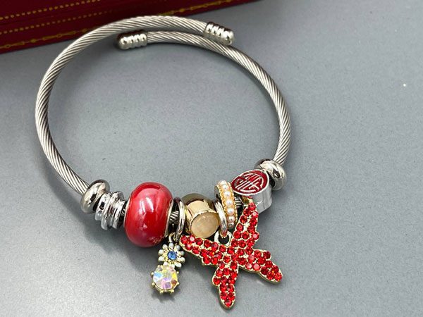 دستبند پاندورا پروانه قرمز و کریستال سواروفسکی