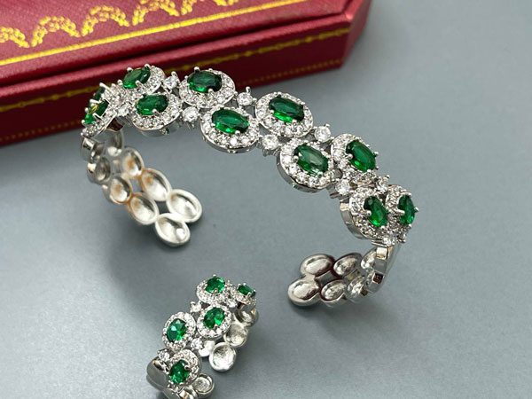 ست دستبند و انگشتر طرح جواهر کریستال سبز