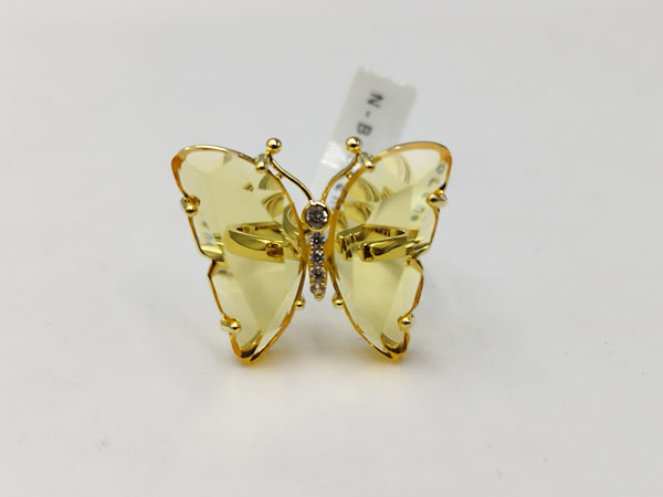 انگشتر طرح پروانه طلایی با کریستال شفاف