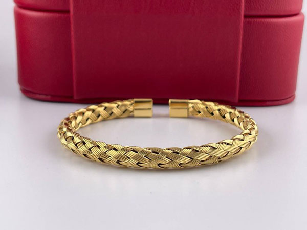 خرید دستبند مردانه طلایی طرح بافت