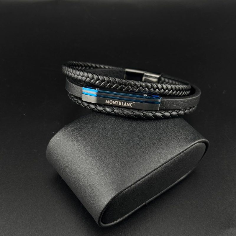 دستبند چرم مون بلان با طراحی بافت و جزئیات فلزی آبی