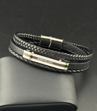 دستبند چرم مردانه سه ردیفه مشکی با پلاک استیل نقره ای طرح مونت بلانک