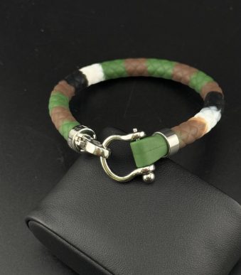 دستبند مردانه امگا سیلینگ از جنس سیلیکون با طرح بافت در رنگ های سبز قهوه ای و مشکی با قفل لنگری استیل