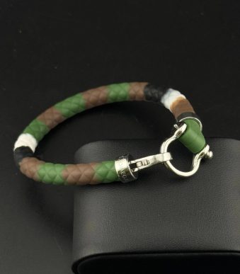 حکاکی واضح کلمه OMEGA روی قفل استیل دستبند مردانه سیلیکونی اسپرت