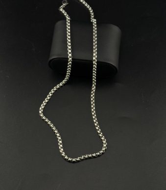 درخشش آینه‌ای و طراحی هندسی زنجیر مدرن مردانه استیل